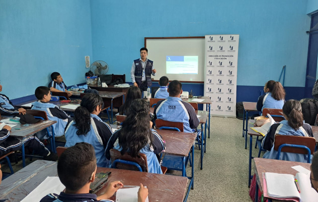 Imparten tema: Introducción a los Derechos Humanos y Constitución Política de la República de Guatemala